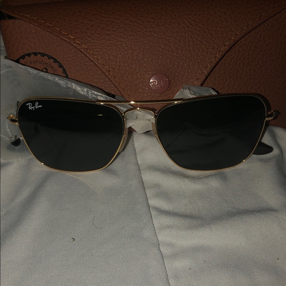 Ray-Ban Classic Gold Frame Sunglasses